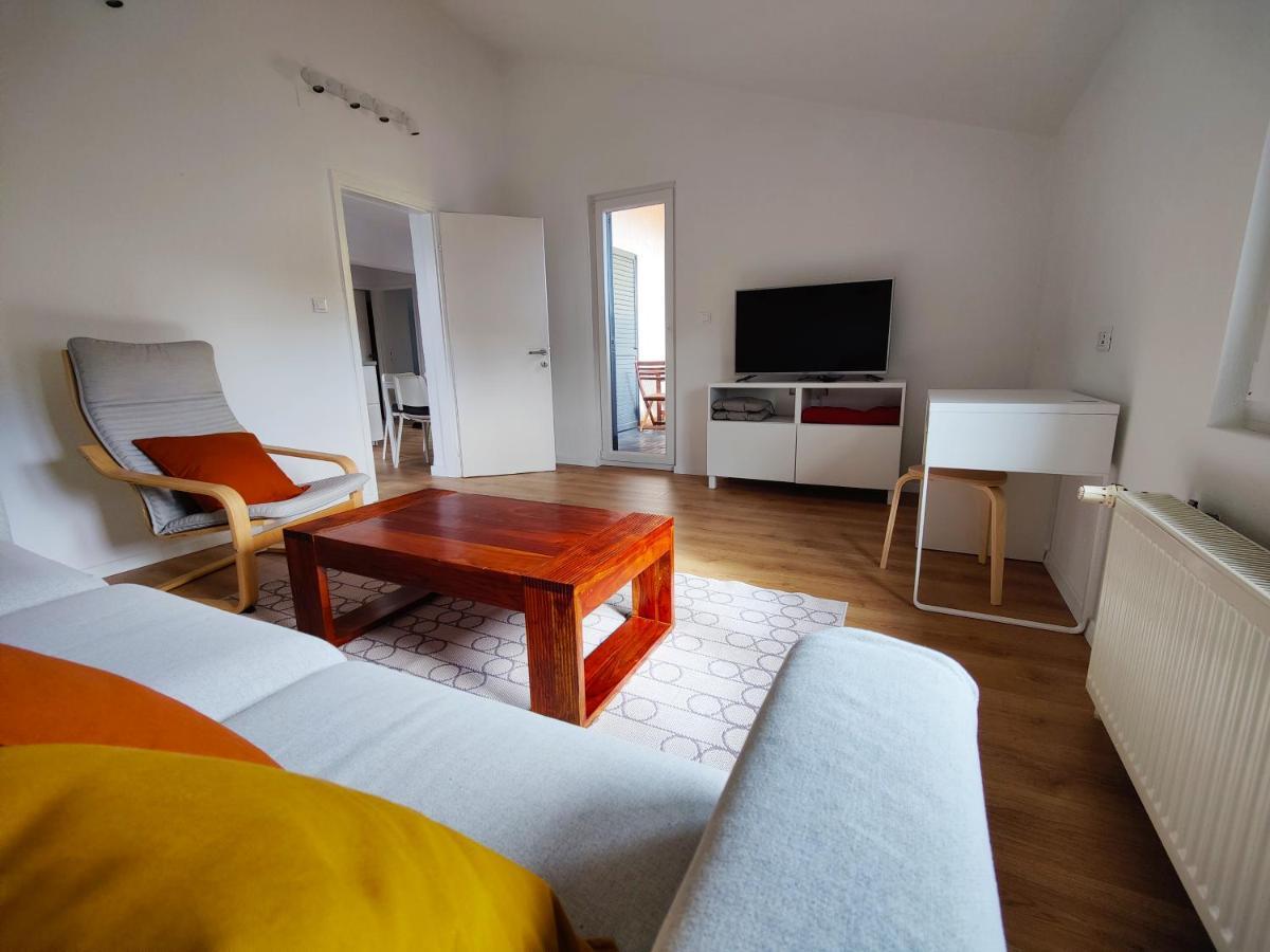 Apartment Lipa 로비니 외부 사진